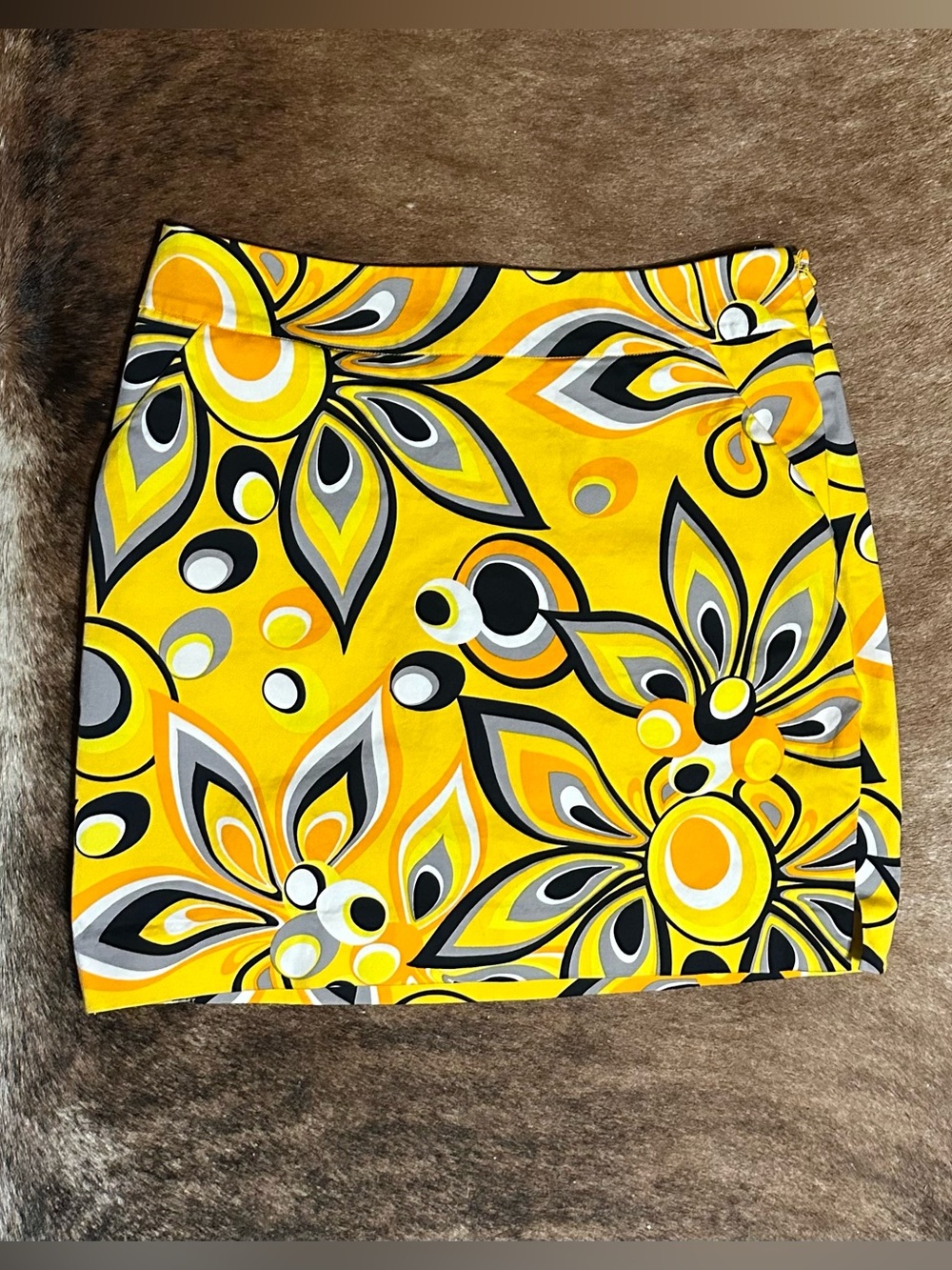 Loudmouth Golf Shagadelic Yellow/Black  Floral-Print Golf Skort Size 4
